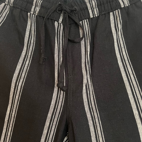 Black and white stripe linen wide leg pants -brand new. - Picture 3 of 4